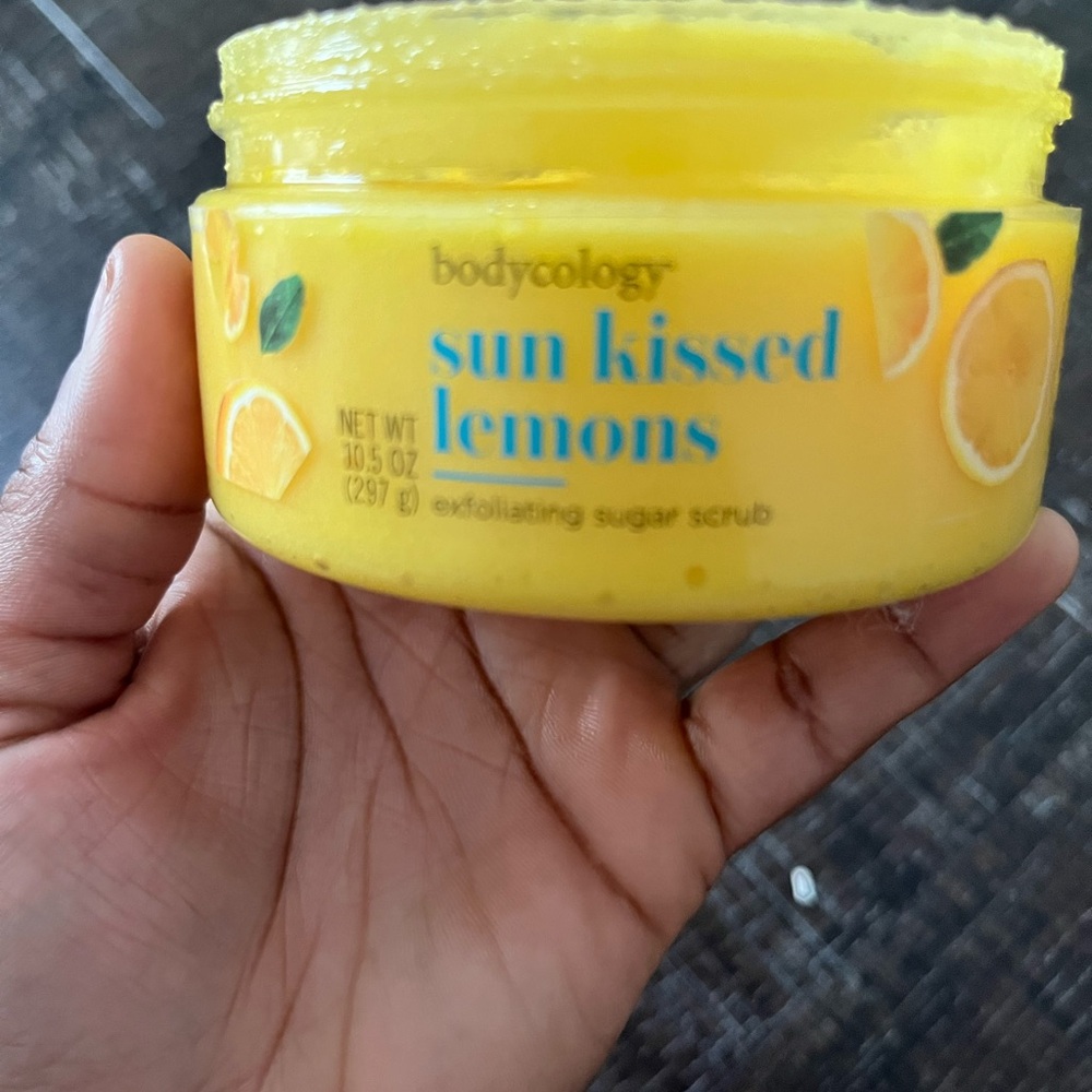 Yellow Citrus Exfoliant Bath Scrub